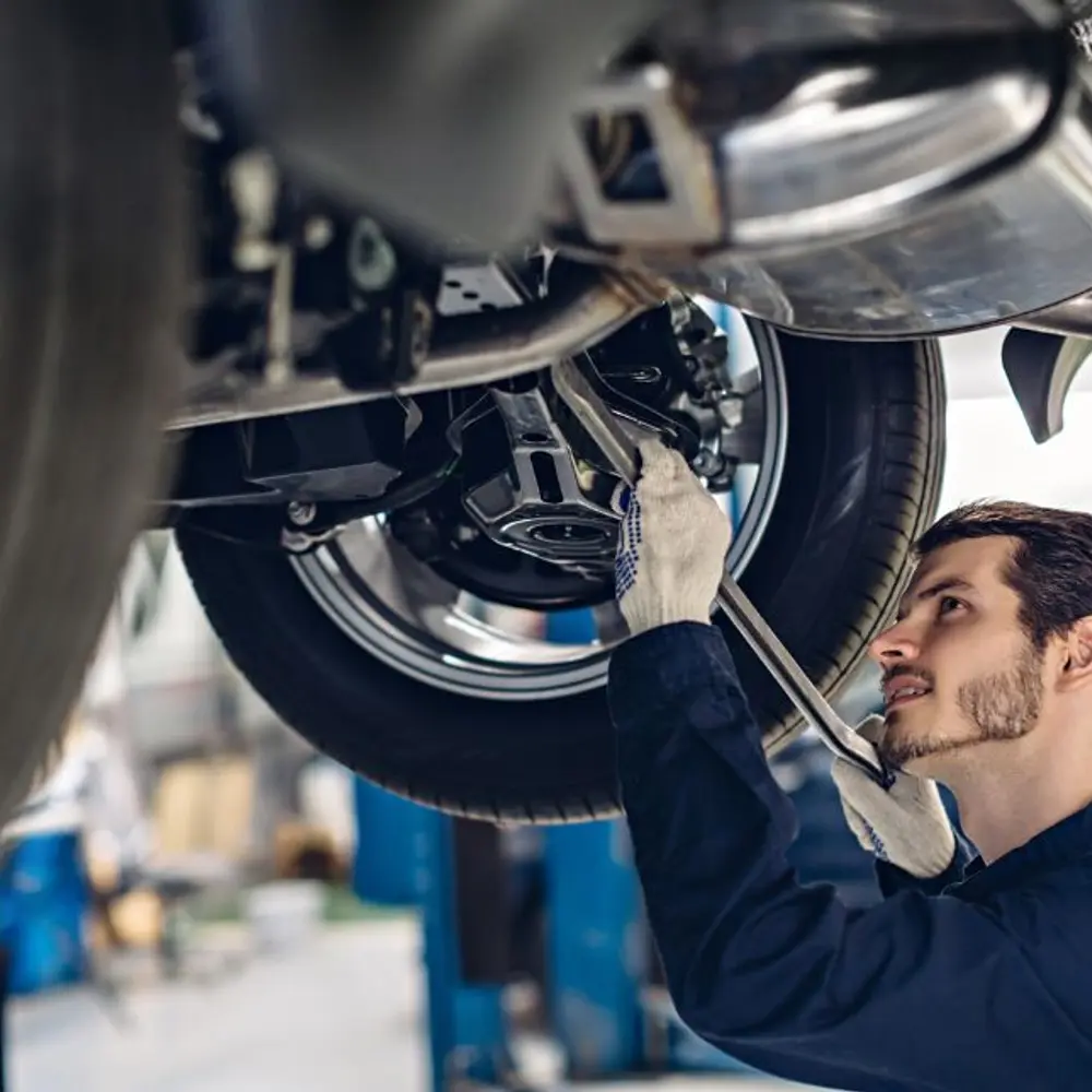 Přijmeme automechanika osobních vozidel